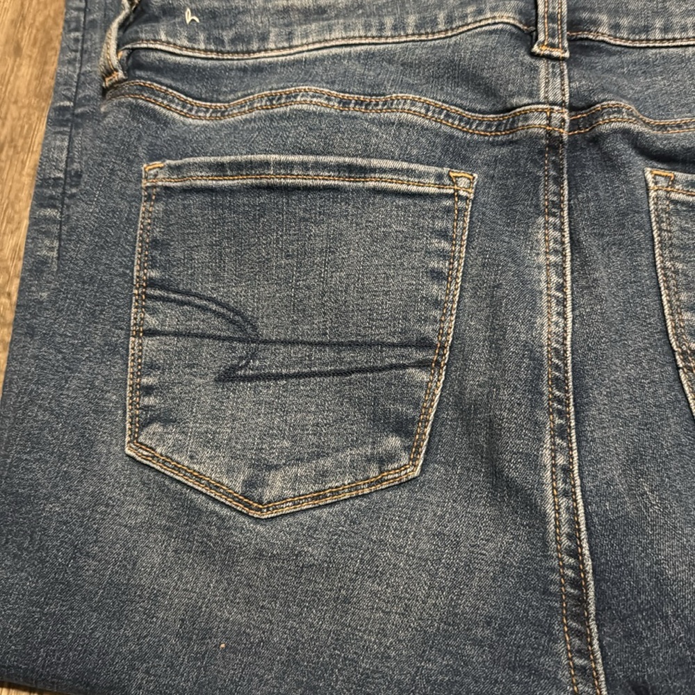 AMERICAN EAGLE Jeans-size 10 XLong - Picture 3 of 13